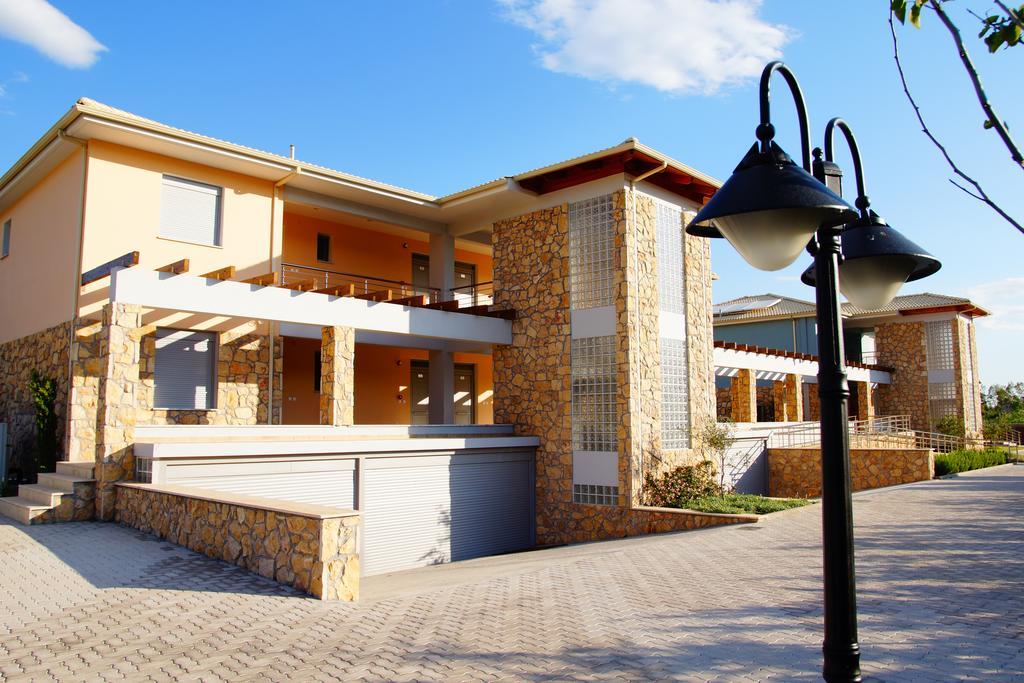 Cavos Fokidos Aparthotel Chiliadou  Exterior photo