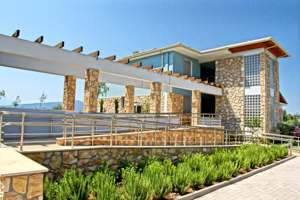 Cavos Fokidos Aparthotel Chiliadou  Exterior photo