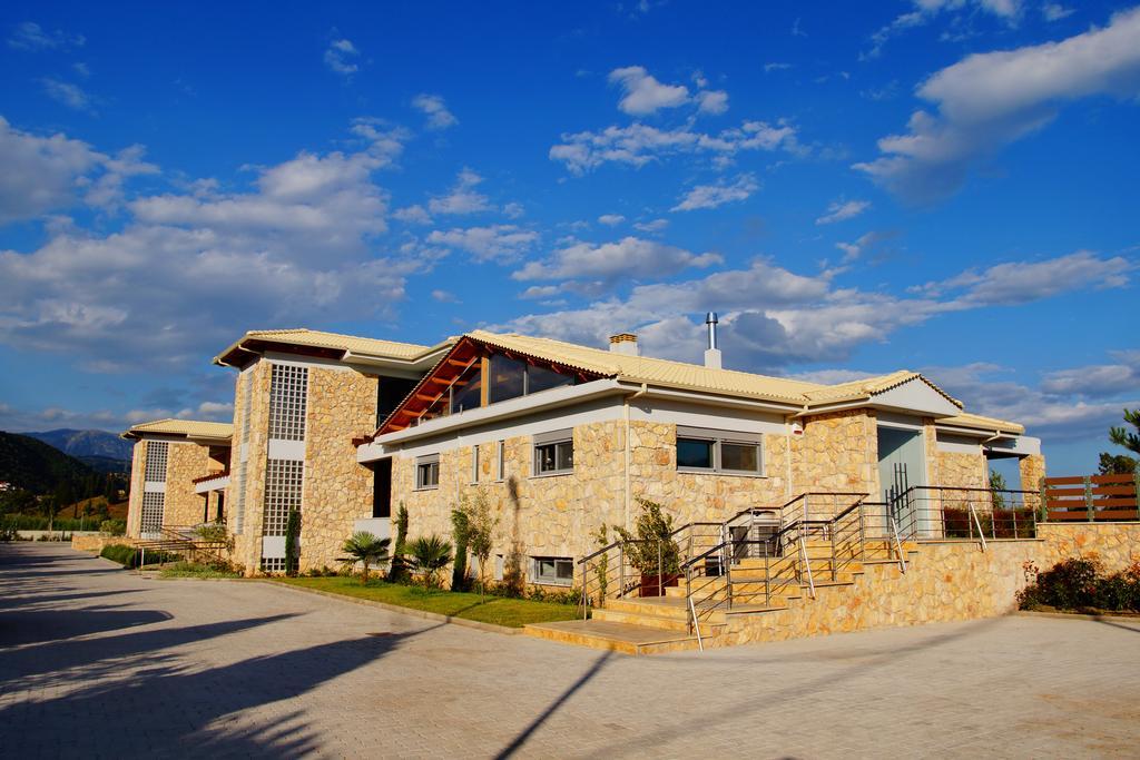 Cavos Fokidos Aparthotel Chiliadou  Exterior photo