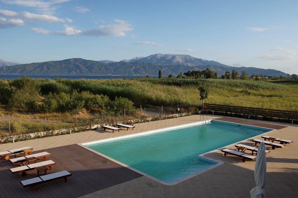 Cavos Fokidos Aparthotel Chiliadou  Exterior photo